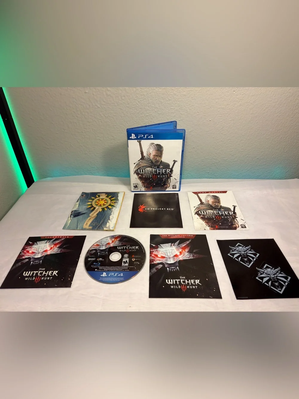 Witcher 3: Wild Hunt (Sony Playstation 4 PS4, 2015) Tested & Works CIB Complete